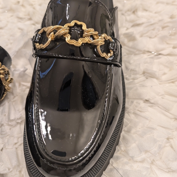 Sam & Libby Black Loafers with Gold Accent - Picture 5 of 6